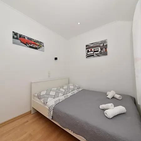 Liljana * Privlaka (Zadar)