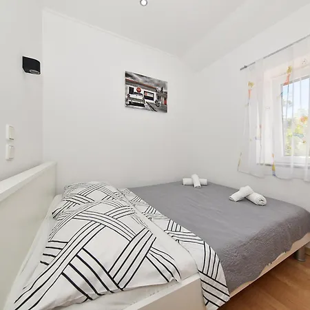 Liljana * Privlaka (Zadar)