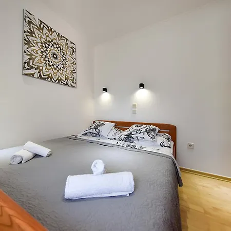Liljana * Privlaka (Zadar)