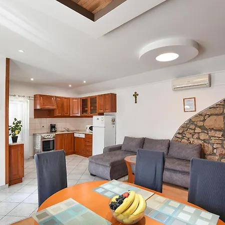 Liljana Daire Privlaka (Zadar)